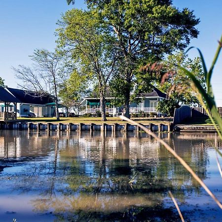 A Chateau On The Bayou Bed & Breakfast Raceland Esterno foto
