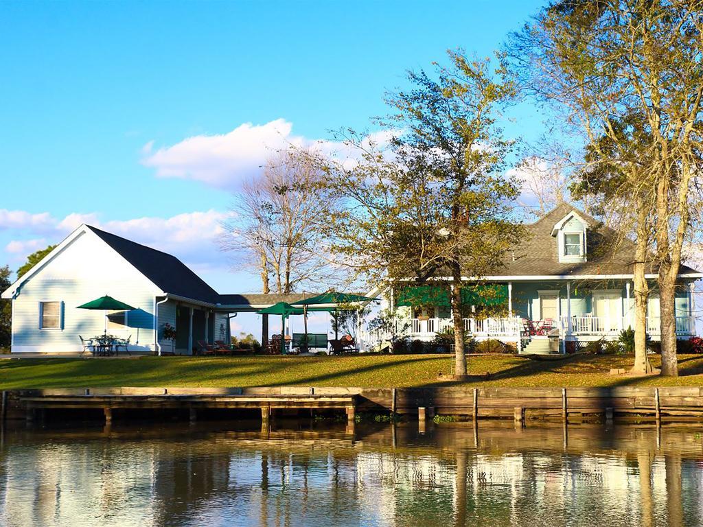 A Chateau On The Bayou Bed & Breakfast Raceland Esterno foto