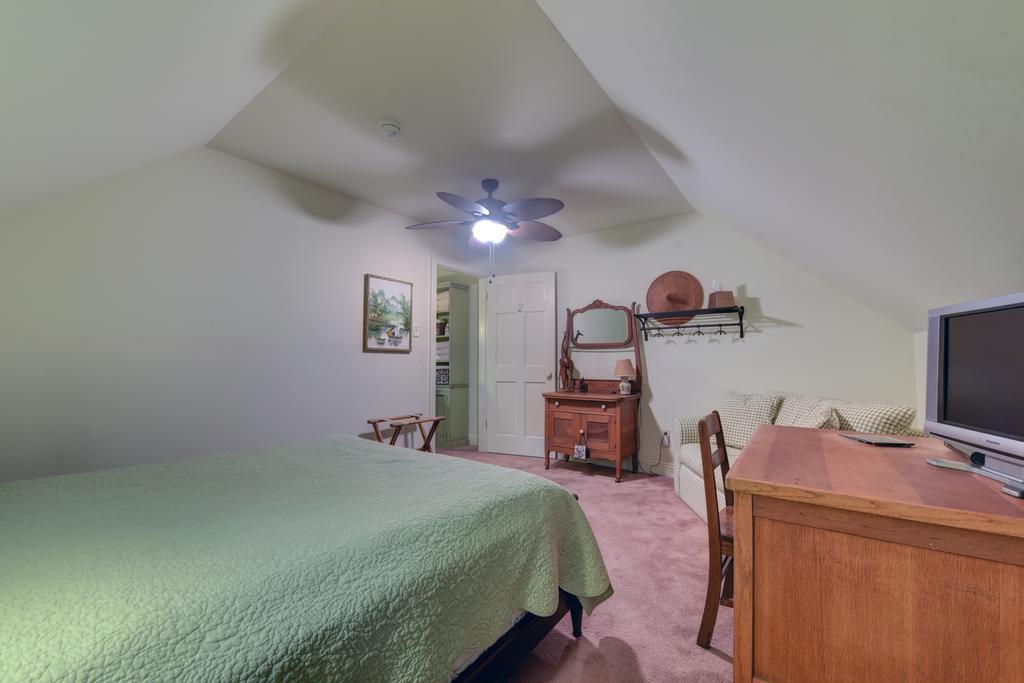 A Chateau On The Bayou Bed & Breakfast Raceland Esterno foto