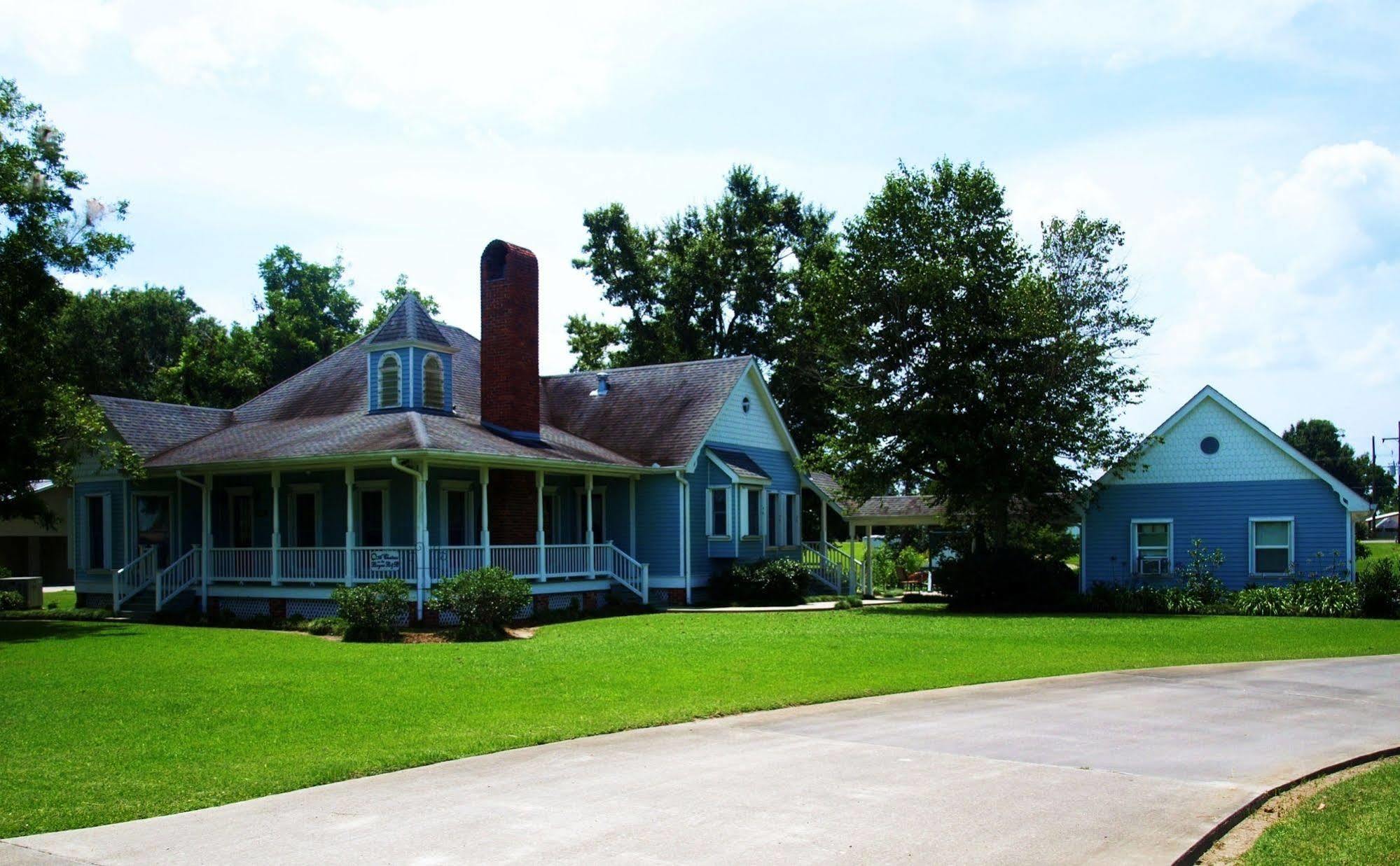 A Chateau On The Bayou Bed & Breakfast Raceland Esterno foto