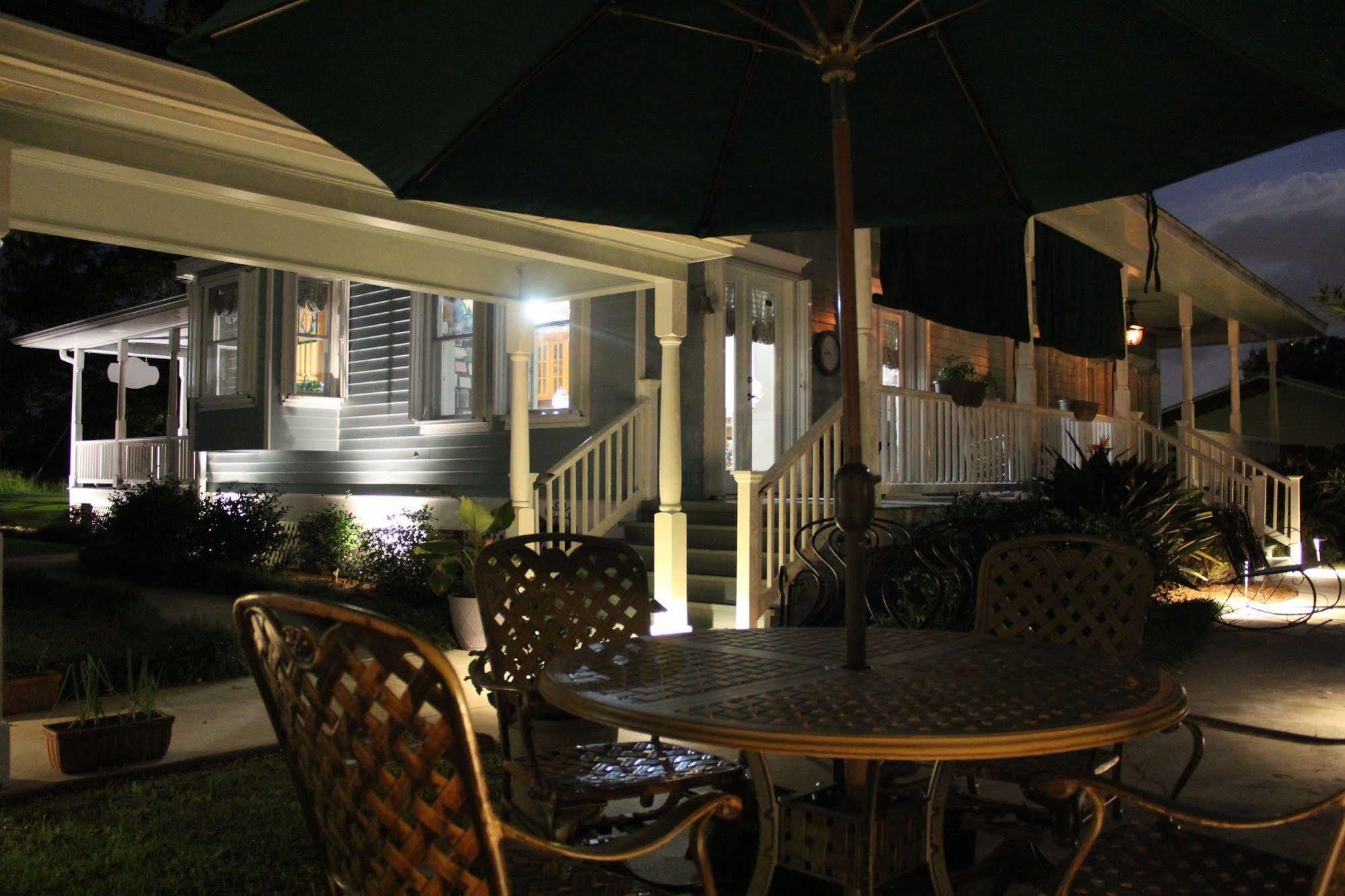 A Chateau On The Bayou Bed & Breakfast Raceland Esterno foto