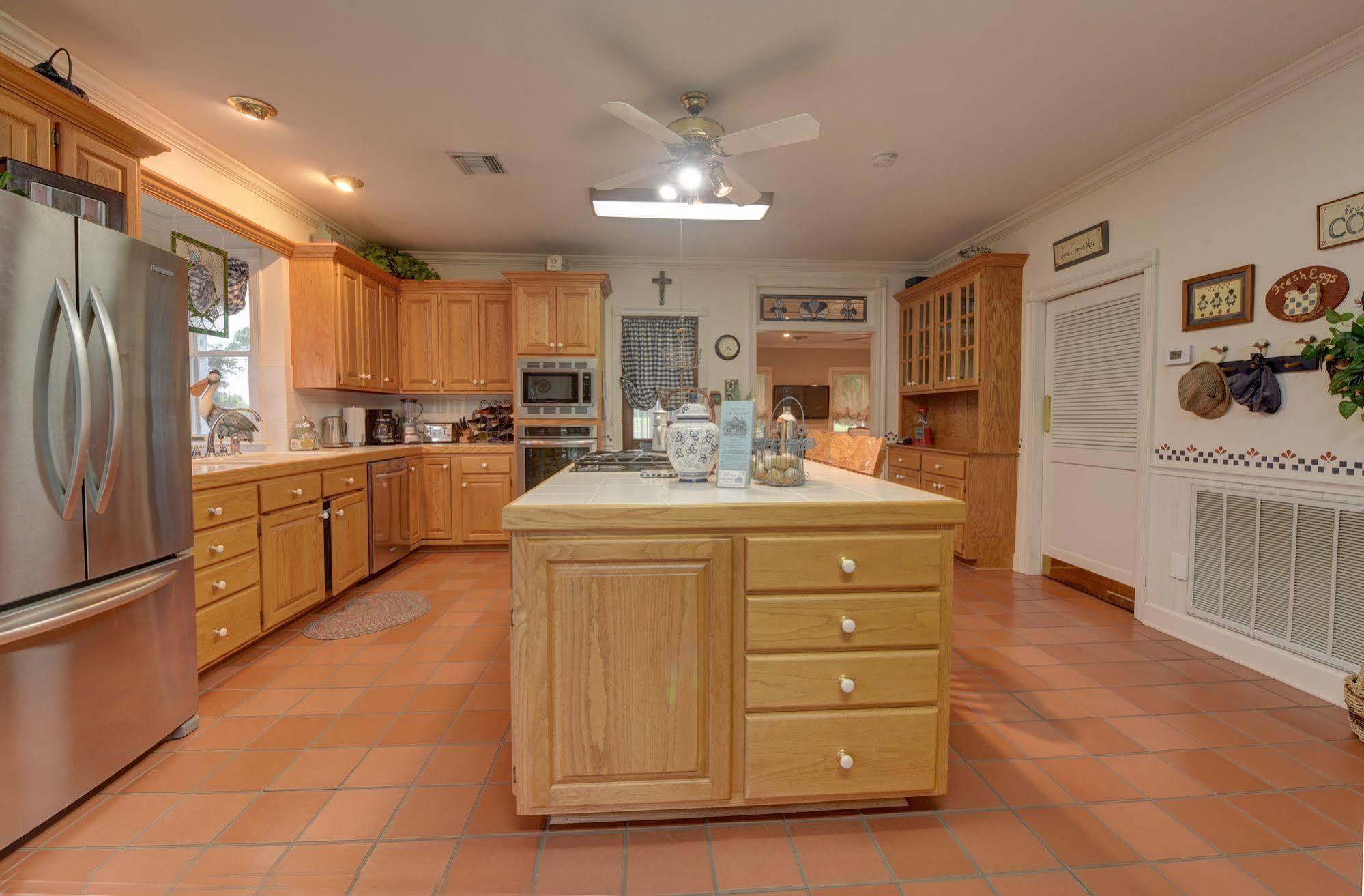 A Chateau On The Bayou Bed & Breakfast Raceland Esterno foto