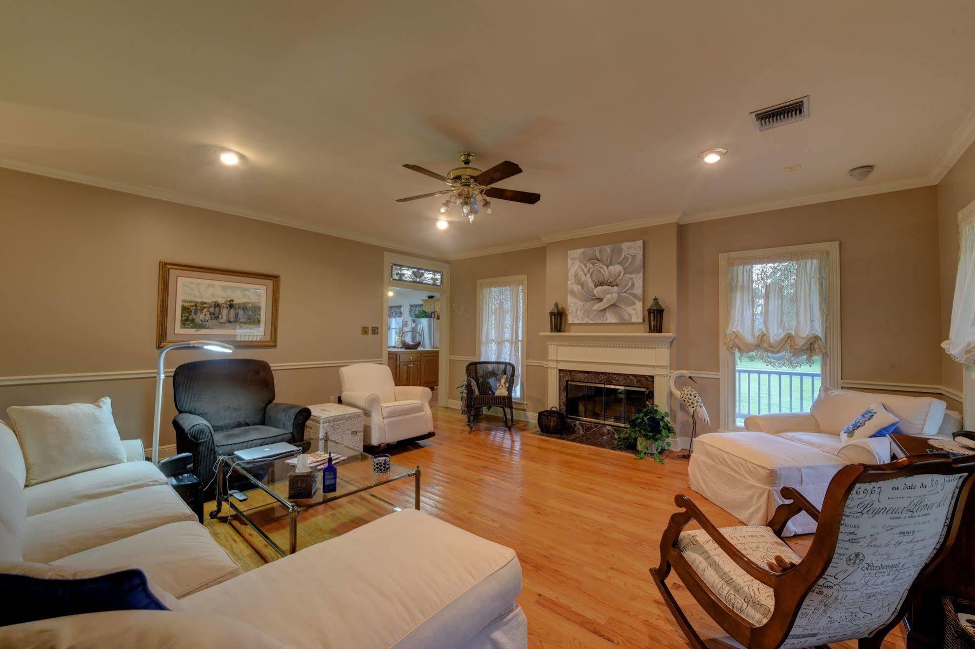 A Chateau On The Bayou Bed & Breakfast Raceland Esterno foto