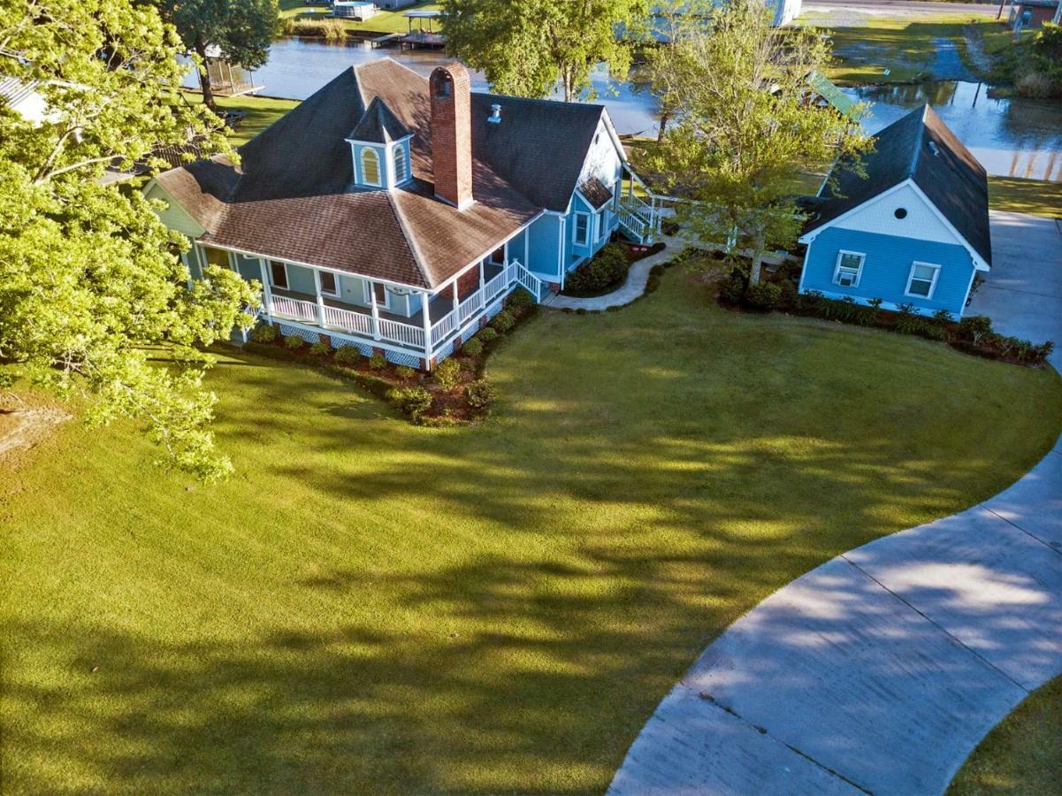 A Chateau On The Bayou Bed & Breakfast Raceland Esterno foto